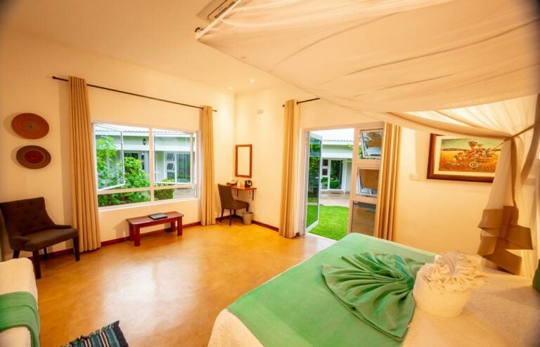 4 Day Classic Phezulu Guest House Lodge Tour